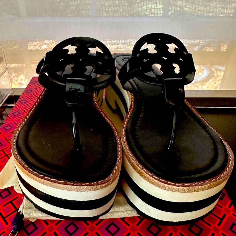 Brand new black/white Tory Butch Miller 60MM Platform Sandal -Patent Leather